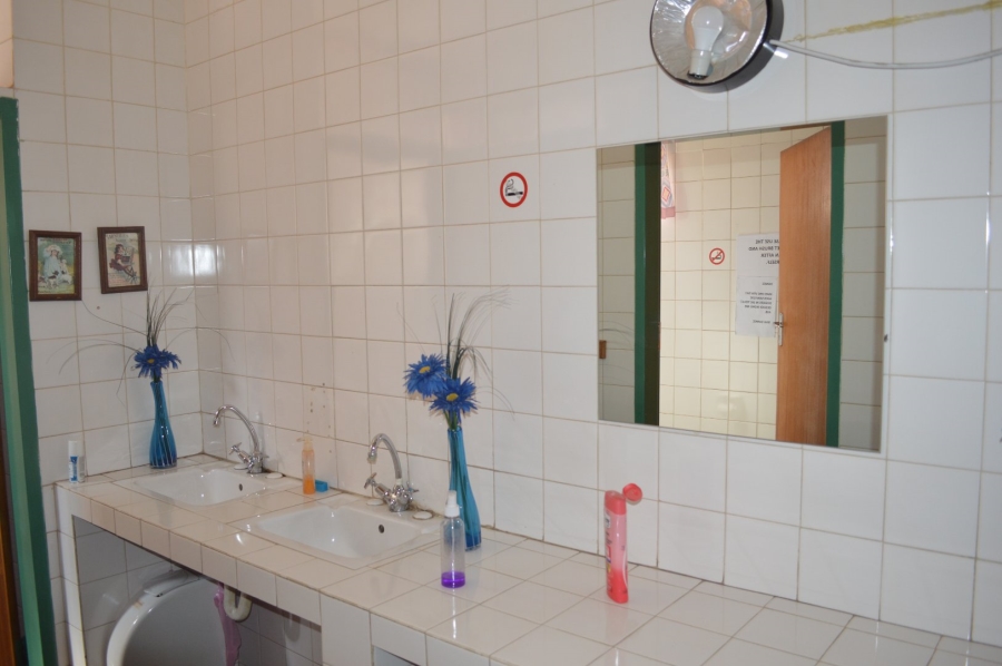 Commercial Property for Sale in Neserhof North West